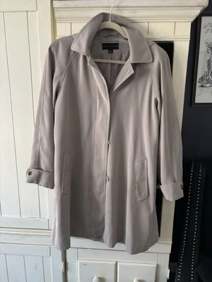 Chubasquero Gallery con capucha tostado talla pequeña Foto 1 de 4