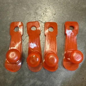 (2 Paia) Guanto di Sicurezza Gallo Rosso Pollo Muffs Mitt Gomma Nuovo SPEDIZIONE GRATUITA - Foto 1 di 4