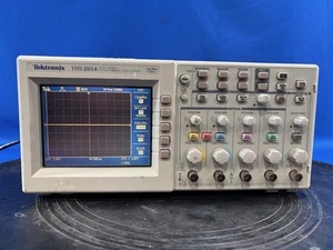 Tektronix TDS 2014 Kanal Digital Speicheroszilloskop 100MHz 1GS/s - Bild 1 von 4