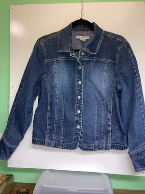 A.M.I. Джинсовая джинсовая куртка женская большая синяя на кнопках средняя стирка - Изображение 1 из 4