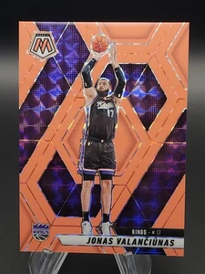 2024-25 Panini Mosaico Jonas Valanciunas Rojo Melocotón Fluorescente/75 Reyes #169 - Imagen 1 de 2