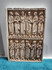 Bibeltafel zum Aufhängen mit 12 Aposteln Mittelalter Darstellung Gips oder Kreidegeschirr - Bild 1 von 5