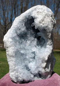 Geoda Cúmulo Celestita Cristales Azules Brillantes en Formación Formática - Imagen 1 de 12