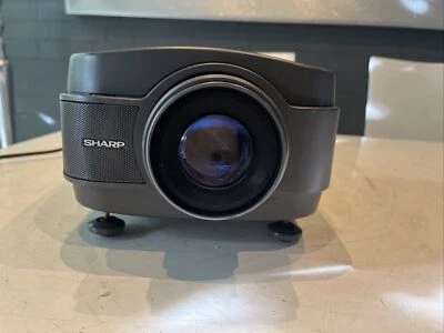 Sharp XV-370P LCD Projektor Sharpvision -Bitte Lesen ! - Bild 1 von 4