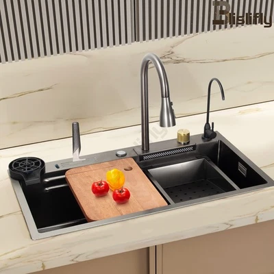 Grifo de fregadero de cocina de acero inoxidable cascada de lluvia voladora con grifo abatible Foto 1 de 4