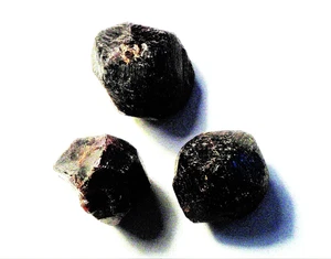 100cts ASSORTED ALMANDINE GARNET CRYSTAL SPECIMEN LOT CHINA # 12 - Picture 1 of 1