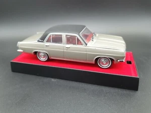 TR32C TRAX Holden 1966 HR Premier Silver Mink / Black 1:43 Scale Diecast Car - Picture 1 of 12