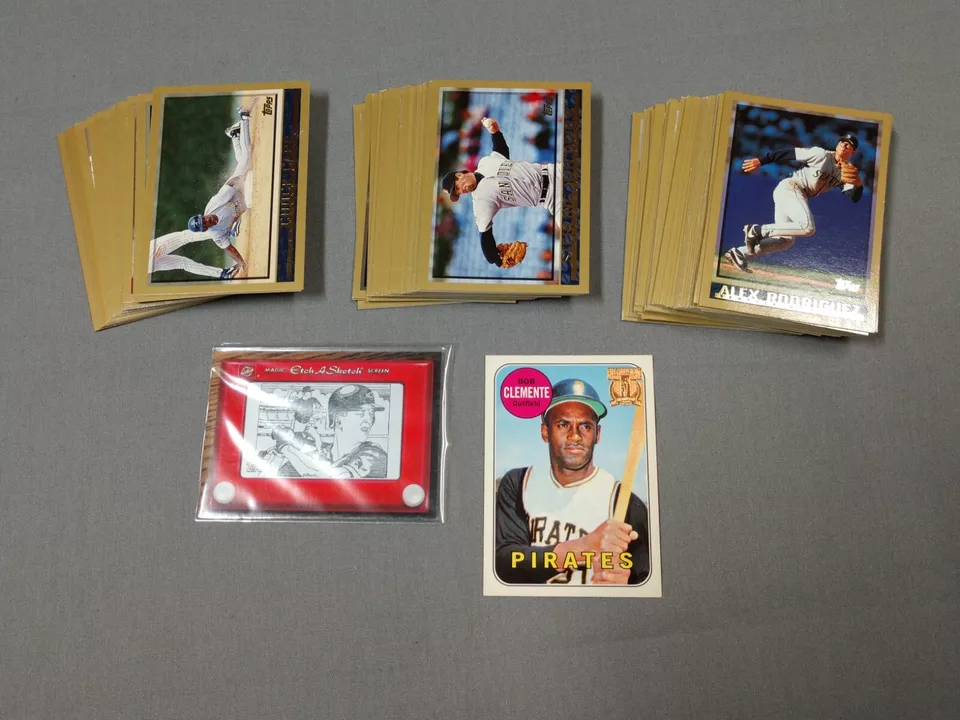 1998 Topps Baseball - - - Pick A Card - - - Complete a Set - Image 1 of 1