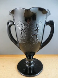 1930's L.E. Smith BLACK AMETHYST GLASS Trophy VASE Urn Dancing Man & Woman 8" - Picture 1 of 12