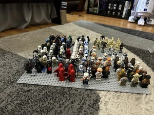 1 Randomly Selected Lego Minifigures STAR WARS  - Picture 1 of 1
