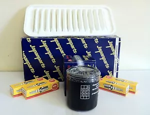 FOR Toyota Yaris 1.0 cc MK1 Petrol Service Kit Air Oil Filter NGK Spark Plugs - Picture 1 of 1