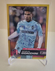 2023 TOPPS CHROME MLS NICHOLAS GIOACCHINI GOLD RC IMAGE VARRIATION #111 Ser#6/50 - Picture 1 of 2