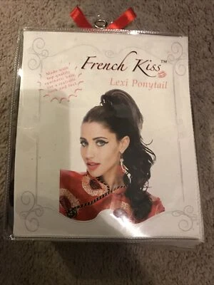 Beso francés. Cola de caballo Lexi Foto 1 de 4