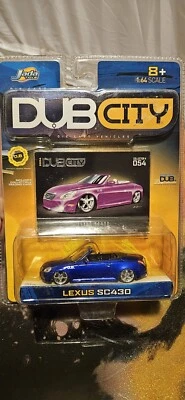Lexus SC430 2004 (púrpura) #054 (DG1) de colección Jada Toys Dub City 1:64 Foto 1 de 4