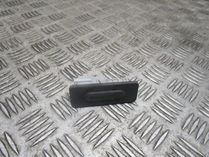 2021 RENAULT CAPTUR 5DR HECKKLAPPENENTRIEGELUNGSGRIFFSCHALTER 906069254R OEM - Bild 1 von 4