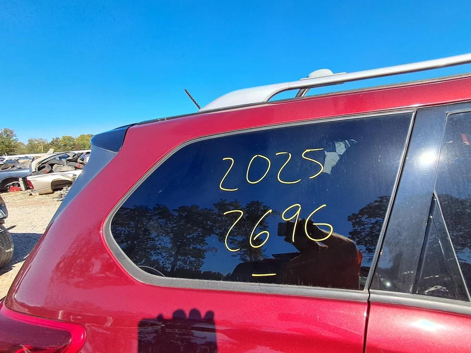 Used Right Quarter Glass fits: 2017 Nissan Pathfinder privacy tint Right Grade A - Изображение 1 из 4