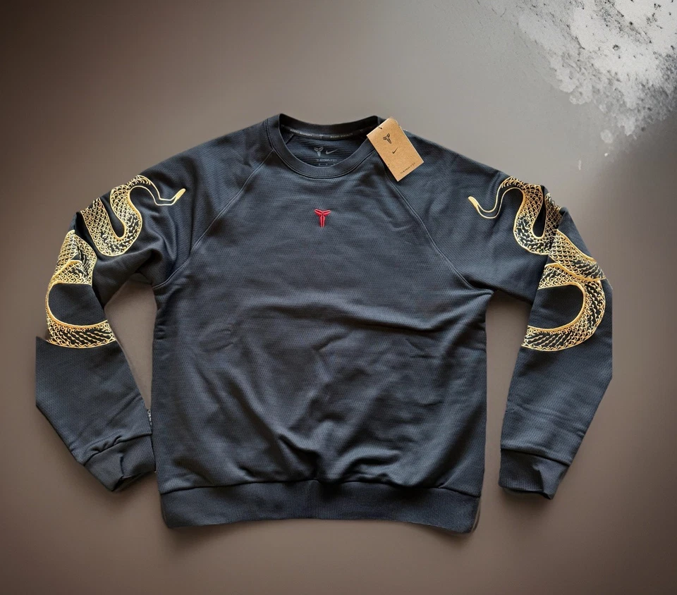 Nike Kobe Bryant Year of the MAMBA Mens sz XS Black Sweatshirt HQ4697 010