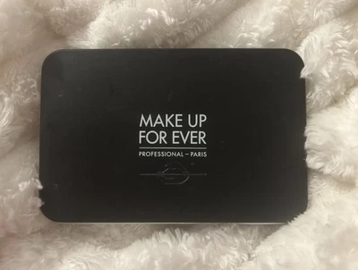 Makeup Forever Professional Matte Velvet Skin Blurring Powder Foundation R230 - Image 1 of 4