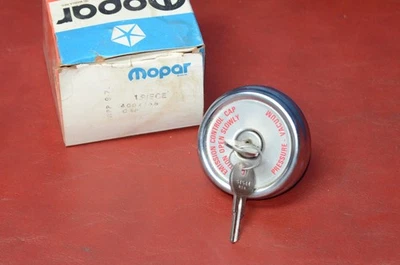 Dodge Chry 1979 tapa de gasolina con bloqueo Magnum XE 300 Cordoba Newport Mopar 4002758 nuevo de lote Foto 1 de 4