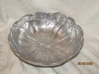 Ensaladera de hojas de flores gigantes de la colección Martha Stewart hecha en la India 11,75" Foto 1 de 4