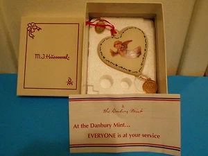 Decorazione natalizia "Angelo volante" di Danbury Mint & M.J. HUMMEL porcellana avorio? - Foto 1 di 7