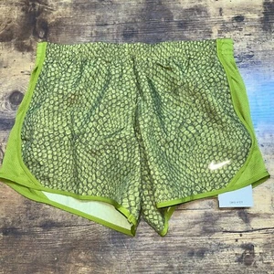 Nike Kids Shorts Size Large Green Standard Fit - Picture 1 of 7