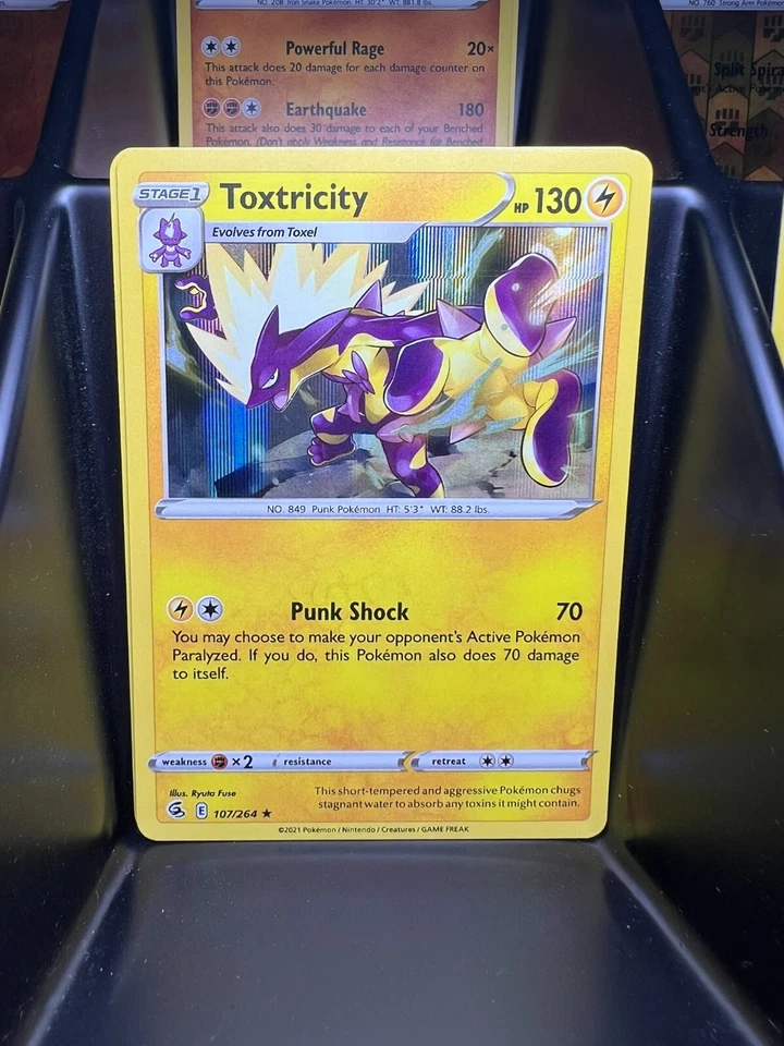 Toxtricity 107/264 Swsh08: Fusion Strike Holo - Image 1 of 1