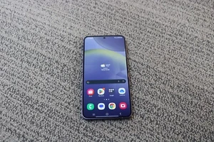 Samsung S24+ SM-S926W 256GB Cobalt Violet Smartphone (Unlocked) - Photo 1 sur 9