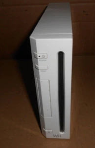 Nintendo WII weiße Konsole RVL-001 (EUR) - Bild 1 von 4