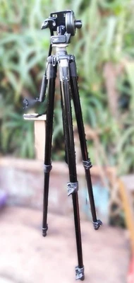 Tripé de alumínio Manfrotto 055XDB com cabeça de fluido 128RC para fotografia de natureza - Imagem 1 de 4