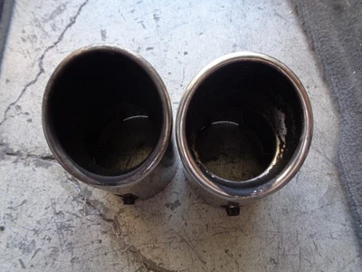 Juego de 2 acabados de escape cromados Honda Pilot 2009-2015 P/N 18310-SZA-A01 OEM Foto 1 de 4