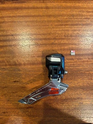 Shimano Ultegra Di2 Front Derailleur FD R8050 11 speed NEW - Image 1 of 2