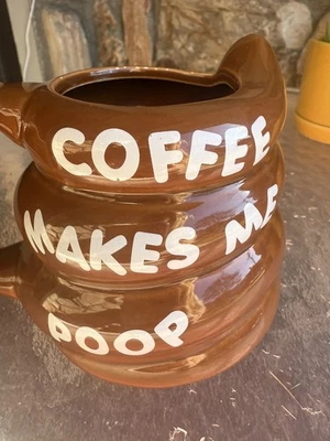 Taza de café taza me hace caca figurativa estatuilla Big Mouth Inc Foto 1 de 4