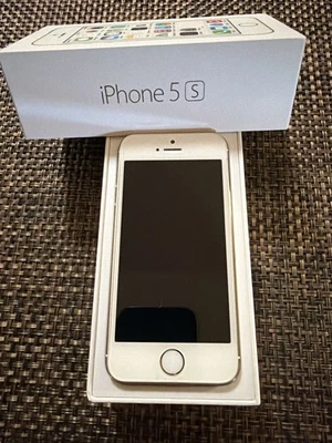 Apple iPhone 5S A1533 16GB GOLD LOCKED AT&T - Image 1 of 4