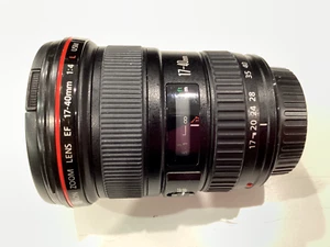 Canon EF 17-40mm f/4L USM - Picture 1 of 3
