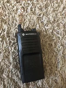 Motorola RMU2040 On-site Two-Way Radio Walkie Talkie RMU2040BHLAA ((READ)) - Picture 1 of 10