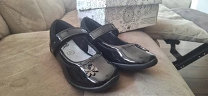 Clarks Vibrant Trail Kids Black - Picture 1 of 4