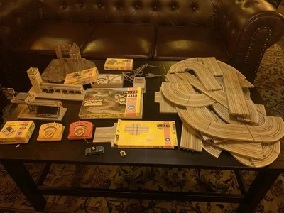 Faller AMS Bahn, Auto, Gebäude, Trafo, etc. - Bild 1 von 4