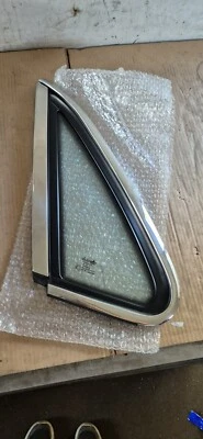 Jaguar XJ6 XJ12 Lado Izquierdo Trasero Quater Luz Cristal y Marco 1987-1994 Foto 1 de 4