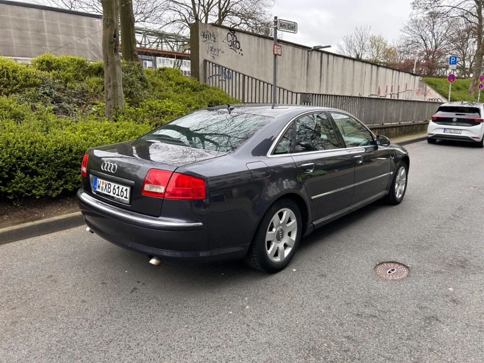 Audi A8 3.0 TDI 232Ps 2006 Facelift Quattro Km215000 - Bild 1 von 4