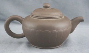 Miniatur chinesische Yixing braune Ton Teekanne, signiert innen Deckel 3,5" hoch - Bild 1 von 10