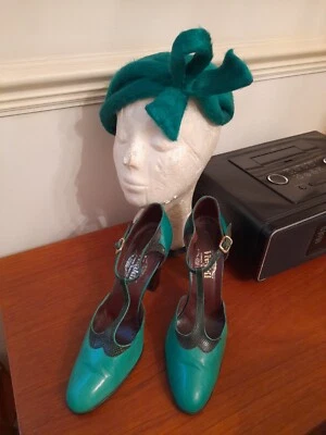 Zapatos y sombrero de colección años 60 Vivaldi verde esmeralda cuero piel de serpiente tacón alto Foto 1 de 4