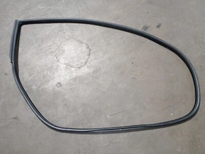 07-13 Bmw E92 3 Series Coupe Front Passenger Right Door Weather Gasket Seal Oem - Picture 1 of 10