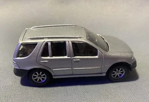 Maisto Mercedes-Benz ML320 Die Cast Metal SUV Silver Special Edition Truck 1/64 - Picture 1 of 6
