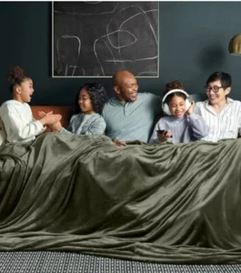 Jumbo Family Blanket Green - Threshold - Picture 1 of 4