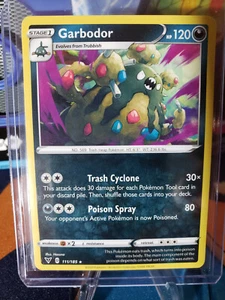 Garbodor Reverse Holo 111/185 Vivid Voltage NM / M - Bild 1 von 4