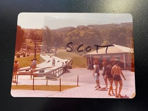 Una diapositiva alpina 1983 foto parque de acción Vernon NJ marca de agua de atracciones no en la foto - Imagen 1 de 2