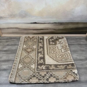 Pottery Barn Merrin Handknotted Pillow Cover Rug Pattern 20”x20” Multicolor NWOT - Picture 1 of 5