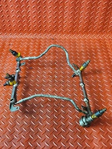 1996-1997 Ford Lincoln Town Car Crown Victoria 4.6L Fuel Injectors Rail - Picture 1 of 10
