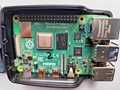 Raspberry PI 4 Model B 2GB RAM Con Caja - Imagen 1 de 4